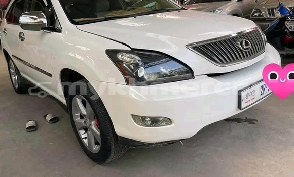 Acheter Occasion Voiture Lexus RX 330 Blanc à Cheom Ksan, Preah Vihear Province Acheter Occasion Voiture Lexus RX 330 Blanc à Cheom Ksan, Preah Vihear Province