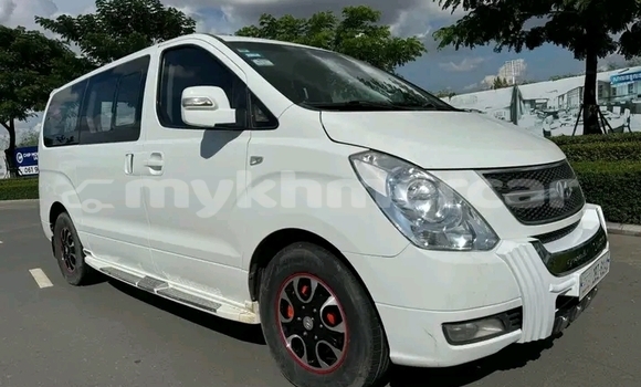 Acheter Occasion Voiture Toyota Alphard Blanc à Cheom Ksan, Preah Vihear Province Acheter Occasion Voiture Toyota Alphard Blanc à Cheom Ksan, Preah Vihear Province