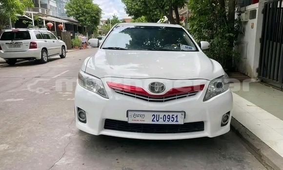 Acheter Occasion Voiture Toyota Camry Blanc à Cheom Ksan, Preah Vihear Province Acheter Occasion Voiture Toyota Camry Blanc à Cheom Ksan, Preah Vihear Province