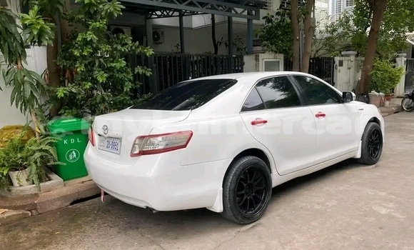 Acheter Occasion Voiture Toyota Camry Blanc à Cheom Ksan, Preah Vihear Province Acheter Occasion Voiture Toyota Camry Blanc à Cheom Ksan, Preah Vihear Province