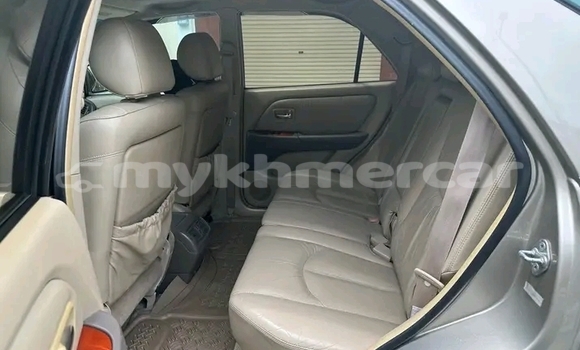 Acheter Occasion Voiture Lexus RX 300 Autre à Phanomsok, Oddar Meanchey Province Acheter Occasion Voiture Lexus RX 300 Autre à Phanomsok, Oddar Meanchey Province