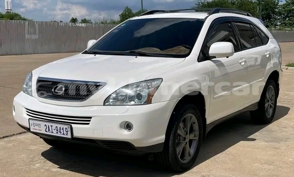 Acheter Occasion Voiture Lexus HS Blanc à Cheom Ksan, Preah Vihear Province Acheter Occasion Voiture Lexus HS Blanc à Cheom Ksan, Preah Vihear Province