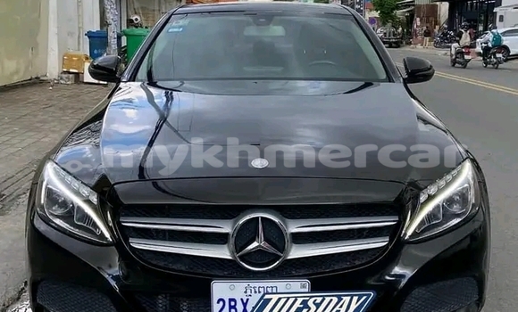 Acheter Occasion Voiture Mercedes-Benz 270D Noir à Cheom Ksan, Preah Vihear Province Acheter Occasion Voiture Mercedes-Benz 270D Noir à Cheom Ksan, Preah Vihear Province