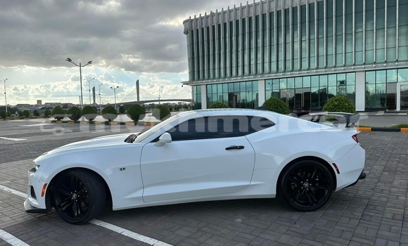 Buy Used Chevrolet Camaro White Car in Phnom Penh in Phnom Penh Buy Used Chevrolet Camaro White Car in Phnom Penh in Phnom Penh