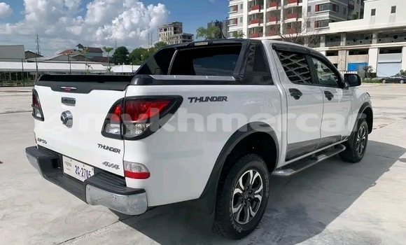 ទិញ បានប្រើ Mazda BT-50 White ឡាន} ក្នុង Khŭm Sráng ក្នុង Kampong Speu Province ទិញ បានប្រើ Mazda BT-50 White ឡាន} ក្នុង Khŭm Sráng ក្នុង Kampong Speu Province