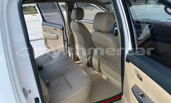 ទិញ បានប្រើ Toyota Vigo White ឡាន} ក្នុង Kratié ក្នុង Kratié Province ទិញ បានប្រើ Toyota Vigo White ឡាន} ក្នុង Kratié ក្នុង Kratié Province