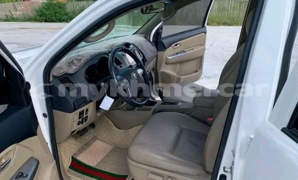 ទិញ បានប្រើ Toyota Vigo White ឡាន} ក្នុង Kratié ក្នុង Kratié Province ទិញ បានប្រើ Toyota Vigo White ឡាន} ក្នុង Kratié ក្នុង Kratié Province