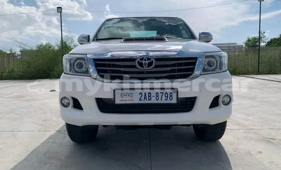ទិញ បានប្រើ Toyota Vigo White ឡាន} ក្នុង Kratié ក្នុង Kratié Province ទិញ បានប្រើ Toyota Vigo White ឡាន} ក្នុង Kratié ក្នុង Kratié Province