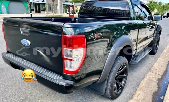 Acheter Occasion Voiture Range Rover Evoque Autre à Cheom Ksan, Preah Vihear Province Acheter Occasion Voiture Range Rover Evoque Autre à Cheom Ksan, Preah Vihear Province