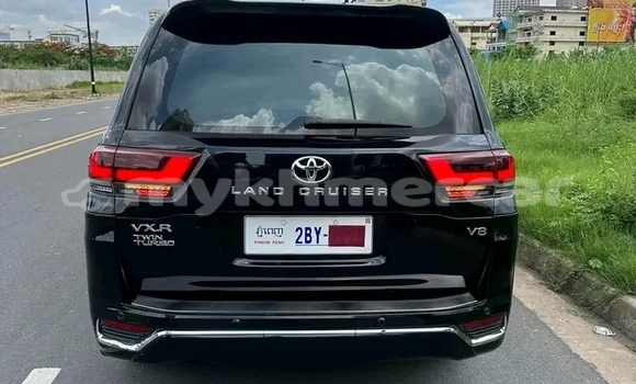 Buy Used Toyota Land Cruiser Black Car in DΔm ThnΔm in Kampot Province Buy Used Toyota Land Cruiser Black Car in DΔm ThnΔm in Kampot Province