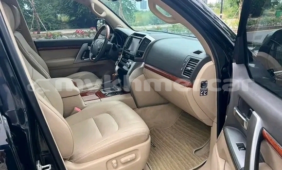 ទិញ បានប្រើ Toyota Land Cruiser Black ឡាន} ក្នុង Cheom Ksan ក្នុង Preah Vihear Province ទិញ បានប្រើ Toyota Land Cruiser Black ឡាន} ក្នុង Cheom Ksan ក្នុង Preah Vihear Province