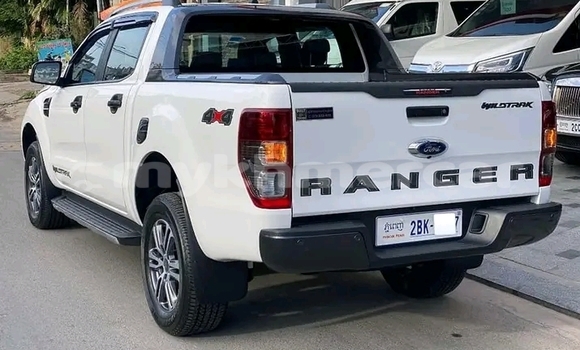 ទិញ បានប្រើ Range Rover Range Rover Red ឡាន} ក្នុង Cheom Ksan ក្នុង Preah Vihear Province ទិញ បានប្រើ Range Rover Range Rover Red ឡាន} ក្នុង Cheom Ksan ក្នុង Preah Vihear Province