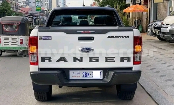 ទិញ បានប្រើ Range Rover Range Rover Red ឡាន} ក្នុង Cheom Ksan ក្នុង Preah Vihear Province ទិញ បានប្រើ Range Rover Range Rover Red ឡាន} ក្នុង Cheom Ksan ក្នុង Preah Vihear Province