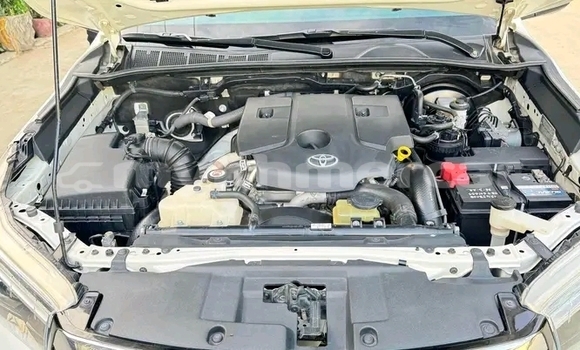 Buy Used Toyota Hilux White Car in Cheom Ksan in Preah Vihear Province Buy Used Toyota Hilux White Car in Cheom Ksan in Preah Vihear Province