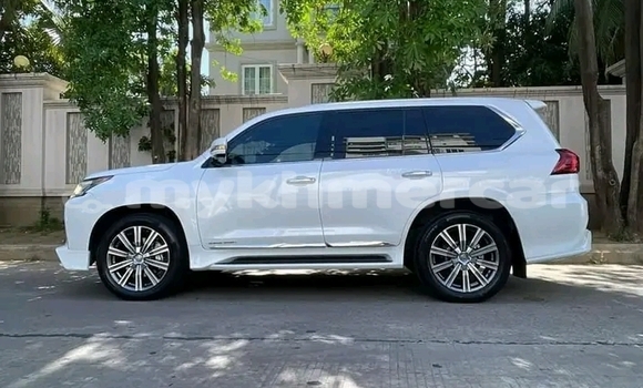 ទិញ បានប្រើ Lexus LX 570 White ឡាន} ក្នុង Cheom Ksan ក្នុង Preah Vihear Province ទិញ បានប្រើ Lexus LX 570 White ឡាន} ក្នុង Cheom Ksan ក្នុង Preah Vihear Province