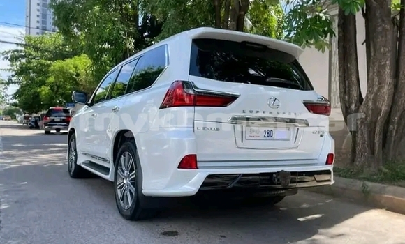 ទិញ បានប្រើ Lexus LX 570 White ឡាន} ក្នុង Cheom Ksan ក្នុង Preah Vihear Province ទិញ បានប្រើ Lexus LX 570 White ឡាន} ក្នុង Cheom Ksan ក្នុង Preah Vihear Province