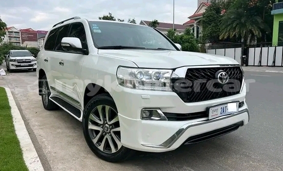 ទិញ បានប្រើ Toyota Land Cruiser White ឡាន} ក្នុង Cheom Ksan ក្នុង Preah Vihear Province ទិញ បានប្រើ Toyota Land Cruiser White ឡាន} ក្នុង Cheom Ksan ក្នុង Preah Vihear Province