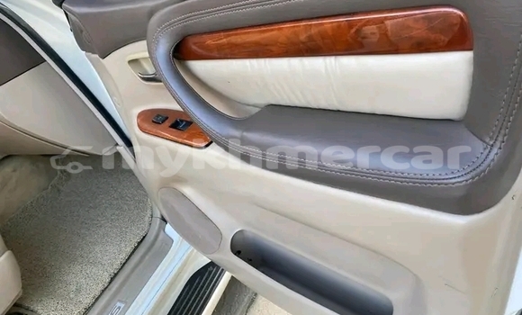 Acheter Occasion Voiture Toyota Highlander Autre à Chbar Mon, Kampong Speu Province Acheter Occasion Voiture Toyota Highlander Autre à Chbar Mon, Kampong Speu Province