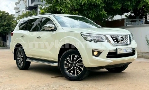 Acheter Occasion Voiture Nissan Terrano Blanc à Cheom Ksan, Preah Vihear Province Acheter Occasion Voiture Nissan Terrano Blanc à Cheom Ksan, Preah Vihear Province