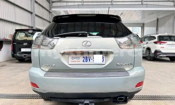 Acheter Occasion Voiture Lexus RX Blanc à Chbar Mon, Kampong Speu Province Acheter Occasion Voiture Lexus RX Blanc à Chbar Mon, Kampong Speu Province