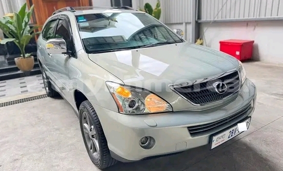 Acheter Occasion Voiture Lexus RX Blanc à Chbar Mon, Kampong Speu Province Acheter Occasion Voiture Lexus RX Blanc à Chbar Mon, Kampong Speu Province