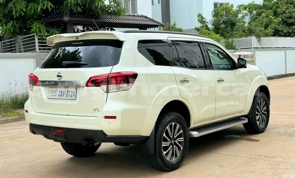 Acheter Occasion Voiture Lexus RX Blanc à Chbar Mon, Kampong Speu Province Acheter Occasion Voiture Lexus RX Blanc à Chbar Mon, Kampong Speu Province