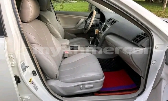 ទិញ បានប្រើ Honda HR–V White ឡាន} ក្នុង Chbar Mon ក្នុង Kampong Speu Province