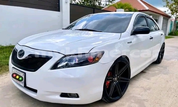 Buy Used Honda HR–V White Car in Chbar Mon in Kampong Speu Province Buy Used Honda HR–V White Car in Chbar Mon in Kampong Speu Province