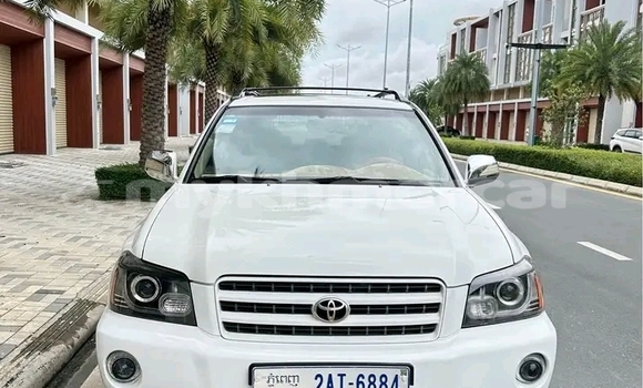 Buy Used Toyota Highlander White Car in Chbar Mon in Kampong Speu Province Buy Used Toyota Highlander White Car in Chbar Mon in Kampong Speu Province