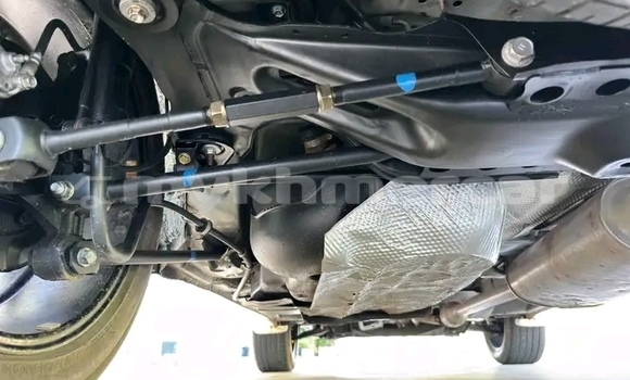 Buy Used Toyota Highlander White Car in Cheom Ksan in Preah Vihear Province Buy Used Toyota Highlander White Car in Cheom Ksan in Preah Vihear Province