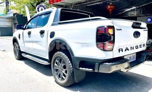 Acheter Occasion Voiture Ford Escort Blanc à Battambang, Battambang Province Acheter Occasion Voiture Ford Escort Blanc à Battambang, Battambang Province