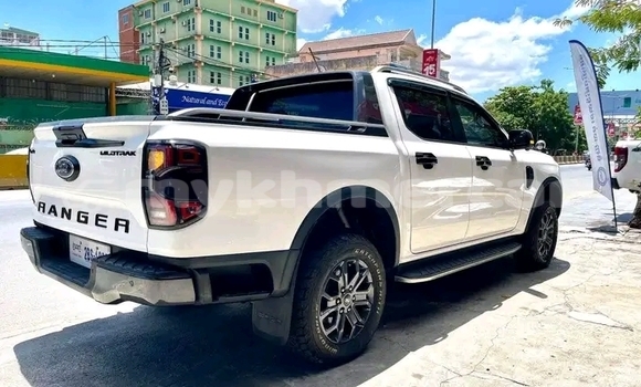 Acheter Occasion Voiture Ford Escort Blanc à Battambang, Battambang Province Acheter Occasion Voiture Ford Escort Blanc à Battambang, Battambang Province