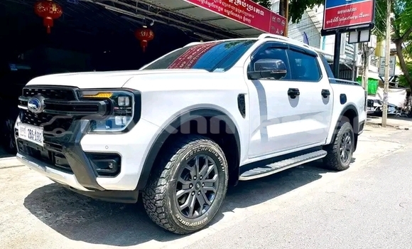 Acheter Occasion Voiture Ford Escort Blanc à Battambang, Battambang Province Acheter Occasion Voiture Ford Escort Blanc à Battambang, Battambang Province
