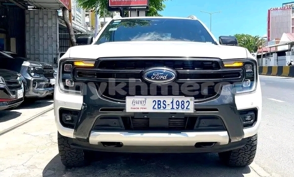 Acheter Occasion Voiture Ford Escort Blanc à Battambang, Battambang Province Acheter Occasion Voiture Ford Escort Blanc à Battambang, Battambang Province