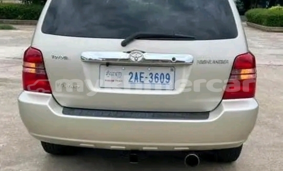 Acheter Occasion Voiture Toyota Highlander Autre à Chbar Mon, Kampong Speu Province Acheter Occasion Voiture Toyota Highlander Autre à Chbar Mon, Kampong Speu Province