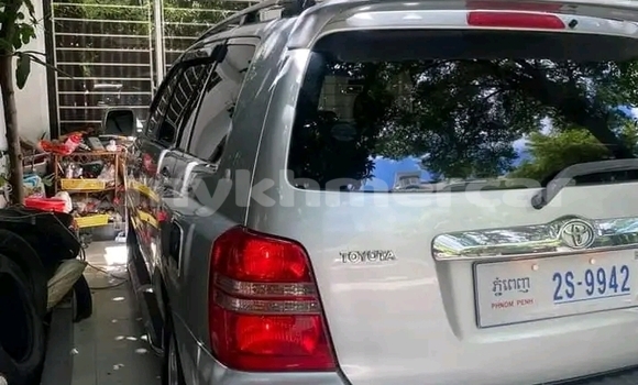 Acheter Occasion Voiture Toyota Highlander Autre à Cheom Ksan, Preah Vihear Province Acheter Occasion Voiture Toyota Highlander Autre à Cheom Ksan, Preah Vihear Province