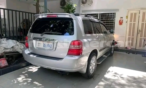 Acheter Occasion Voiture Toyota Highlander Autre à Cheom Ksan, Preah Vihear Province Acheter Occasion Voiture Toyota Highlander Autre à Cheom Ksan, Preah Vihear Province
