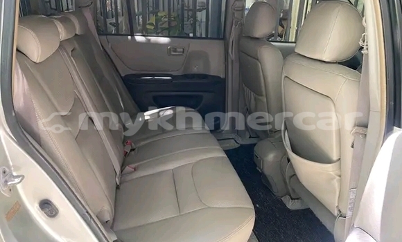 Acheter Occasion Voiture Toyota Highlander Autre à Koulen, Preah Vihear Province Acheter Occasion Voiture Toyota Highlander Autre à Koulen, Preah Vihear Province