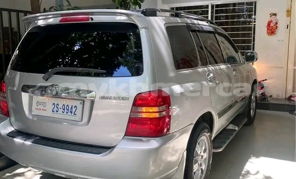 Acheter Occasion Voiture Toyota Highlander Autre à Koulen, Preah Vihear Province Acheter Occasion Voiture Toyota Highlander Autre à Koulen, Preah Vihear Province