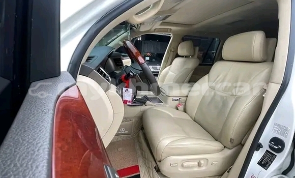 Acheter Occasion Voiture Lexus IS 300 Blanc à Cheom Ksan, Preah Vihear Province Acheter Occasion Voiture Lexus IS 300 Blanc à Cheom Ksan, Preah Vihear Province