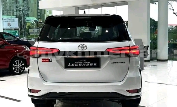 Acheter Occasion Voiture Toyota Fortuner Blanc à Khemarak Phoumin, Koh Kong Province Acheter Occasion Voiture Toyota Fortuner Blanc à Khemarak Phoumin, Koh Kong Province