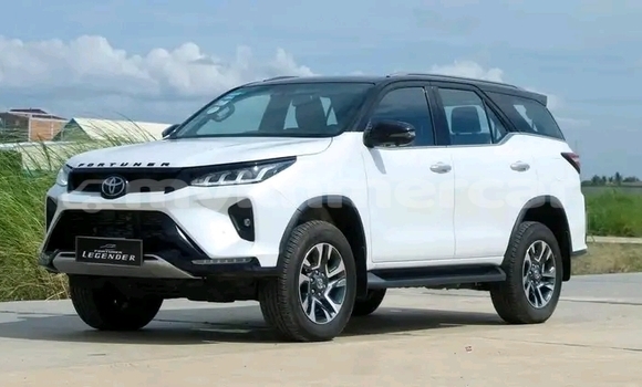 Acheter Occasion Voiture Toyota Fortuner Blanc à Khemarak Phoumin, Koh Kong Province Acheter Occasion Voiture Toyota Fortuner Blanc à Khemarak Phoumin, Koh Kong Province