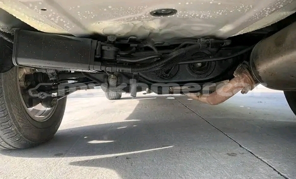 Buy Used Toyota Highlander White Car in Cheom Ksan in Preah Vihear Province Buy Used Toyota Highlander White Car in Cheom Ksan in Preah Vihear Province