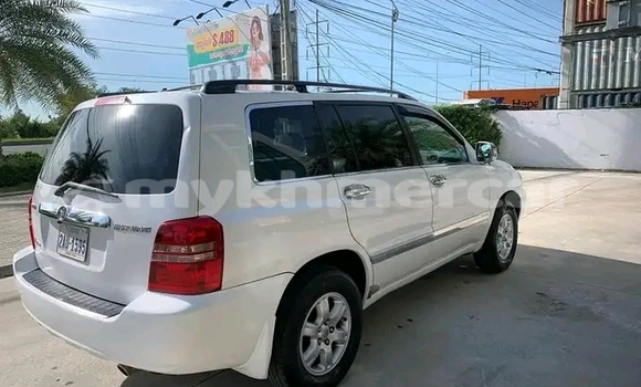 Buy Used Toyota Highlander White Car in Cheom Ksan in Preah Vihear Province Buy Used Toyota Highlander White Car in Cheom Ksan in Preah Vihear Province