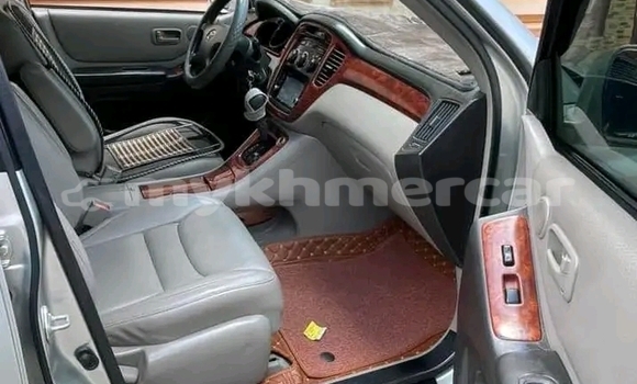 Buy Used Toyota Highlander Other Car in Cheom Ksan in Preah Vihear Province Buy Used Toyota Highlander Other Car in Cheom Ksan in Preah Vihear Province