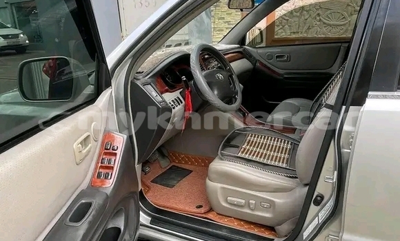Buy Used Toyota Highlander Other Car in Cheom Ksan in Preah Vihear Province Buy Used Toyota Highlander Other Car in Cheom Ksan in Preah Vihear Province