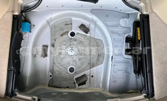 Buy Used Toyota Highlander White Car in Mongkol Borey in Banteay Meanchey Province Buy Used Toyota Highlander White Car in Mongkol Borey in Banteay Meanchey Province