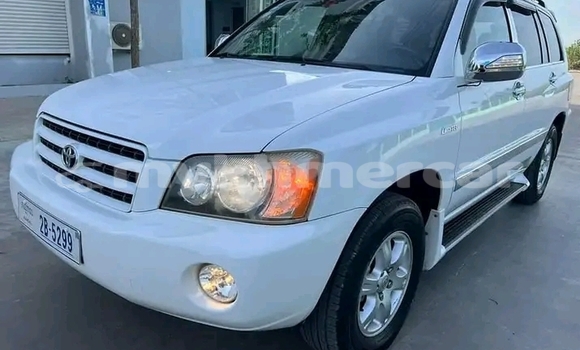 Buy Used Toyota Highlander White Car in Mongkol Borey in Banteay Meanchey Province Buy Used Toyota Highlander White Car in Mongkol Borey in Banteay Meanchey Province