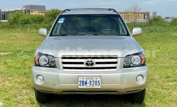 Buy Used Toyota Highlander Other Car in Cheom Ksan in Preah Vihear Province Buy Used Toyota Highlander Other Car in Cheom Ksan in Preah Vihear Province