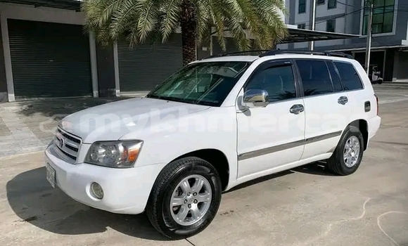 Buy Used Toyota Highlander White Car in Kampot in Kampot Province Buy Used Toyota Highlander White Car in Kampot in Kampot Province